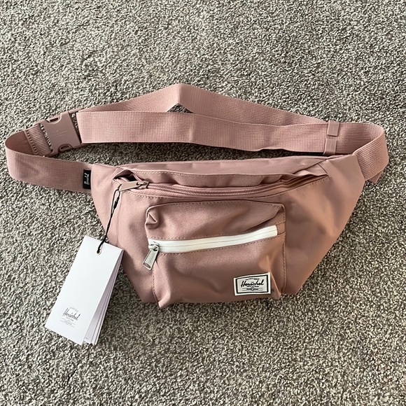 Herschel Seventeen Hip Pack - Picture 1 of 1